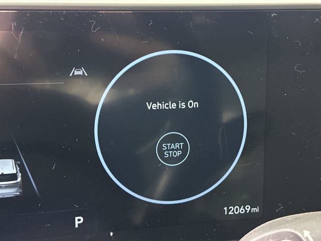 Used 2024 Hyundai Kona Limited image 18