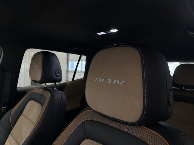 Used 2025 Chevrolet Equinox ACTIV w/ Convenience Package III image 17