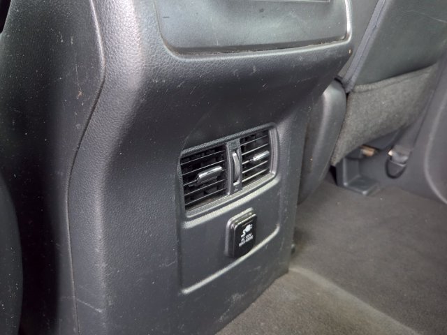 Used 2018 Nissan Titan SV w/ SV Convenience Package AWD/4WD image 15
