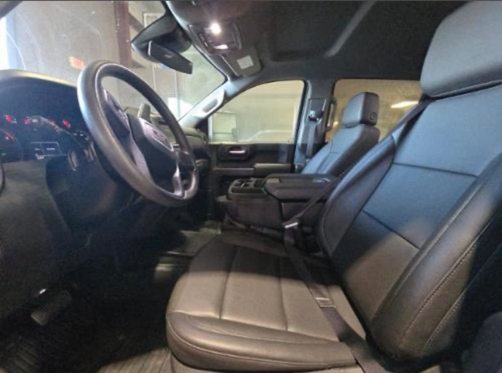 Used 2024 GMC Sierra 2500 Pro image 3