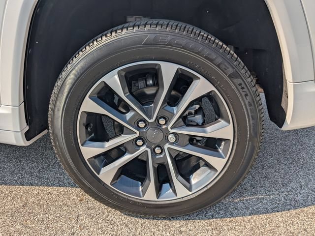 Used 2025 Jeep Grand Cherokee Overland AWD/4WD image 10