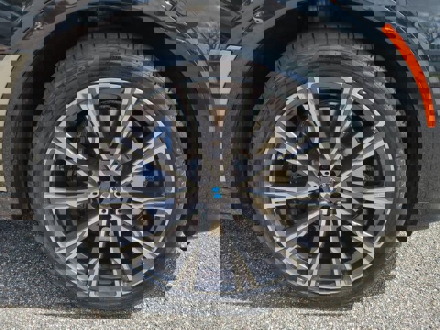 Used 2021 BMW X7 M50i w/ Cold Weather Package image 11