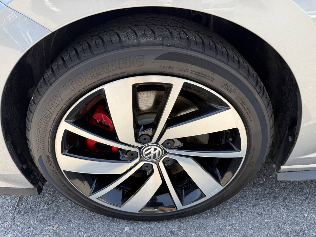 Used 2021 Volkswagen Jetta GLI FWD image 28