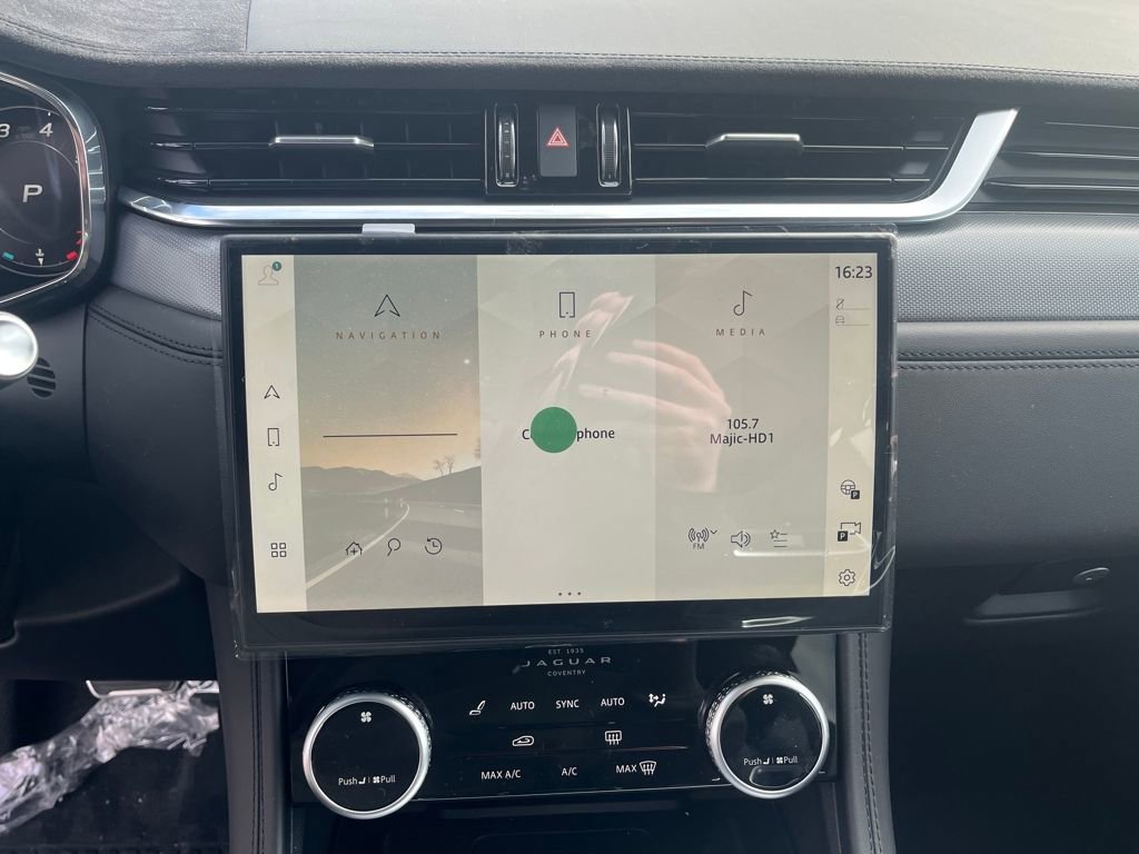 New 2026 Jaguar F-PACE SVR image 17