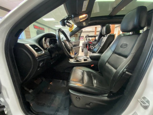 Used 2017 Jeep Grand Cherokee Overland RWD image 19