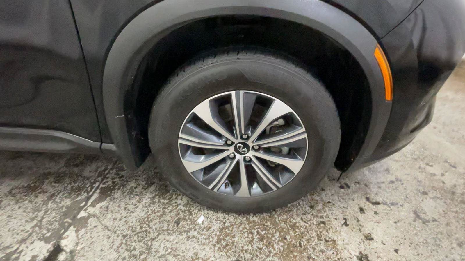 Used 2025 INFINITI QX60 Pure AWD/4WD image 16