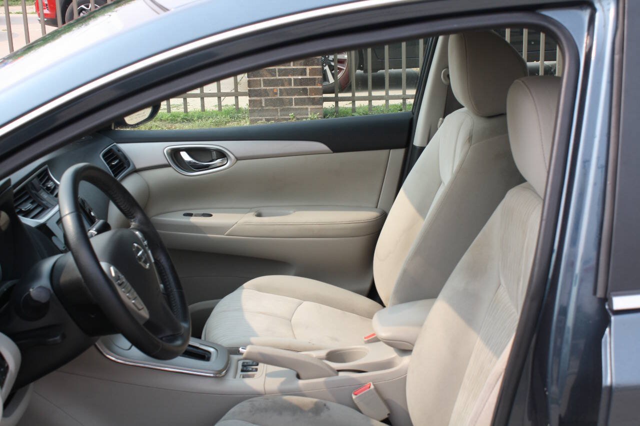 Used 2015 Nissan Sentra SV w/ Cold Weather Package FWD image 6