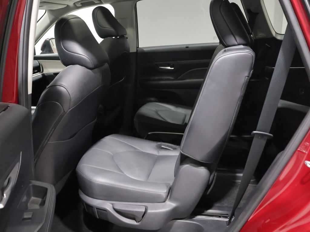Used 2024 Toyota Grand Highlander AWD image 18