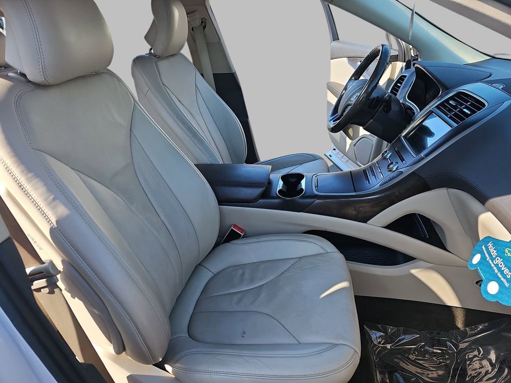 Used 2016 Lincoln MKX Reserve w/ Climate Package image 13