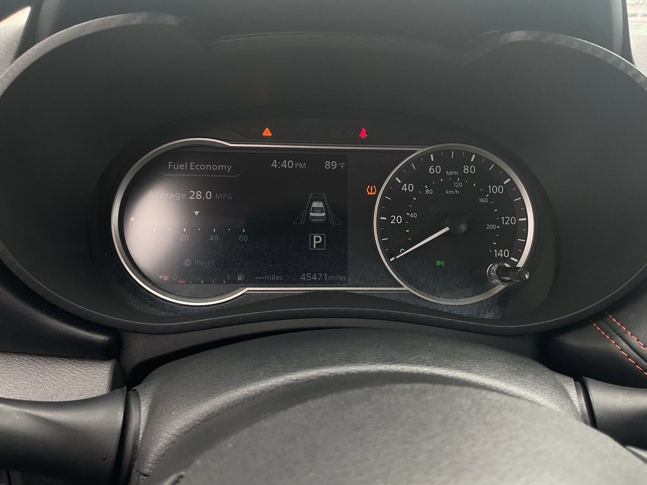Used 2025 Nissan Versa SR FWD image 35