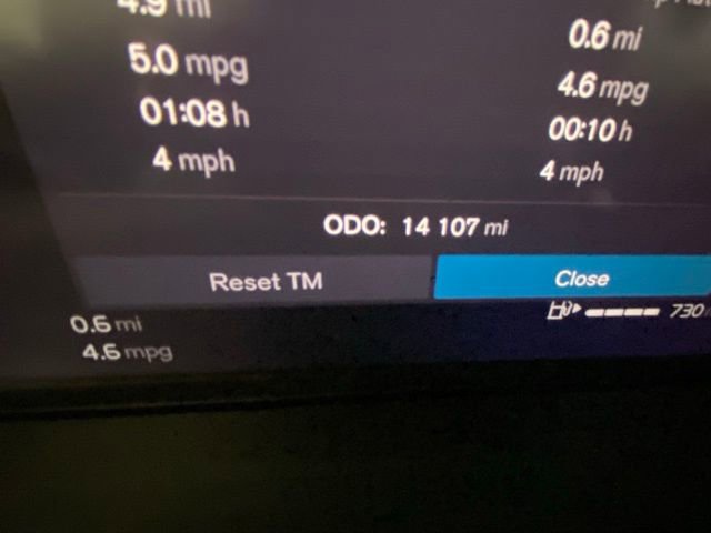 Used 2025 Volvo XC40 B5 Plus image 16