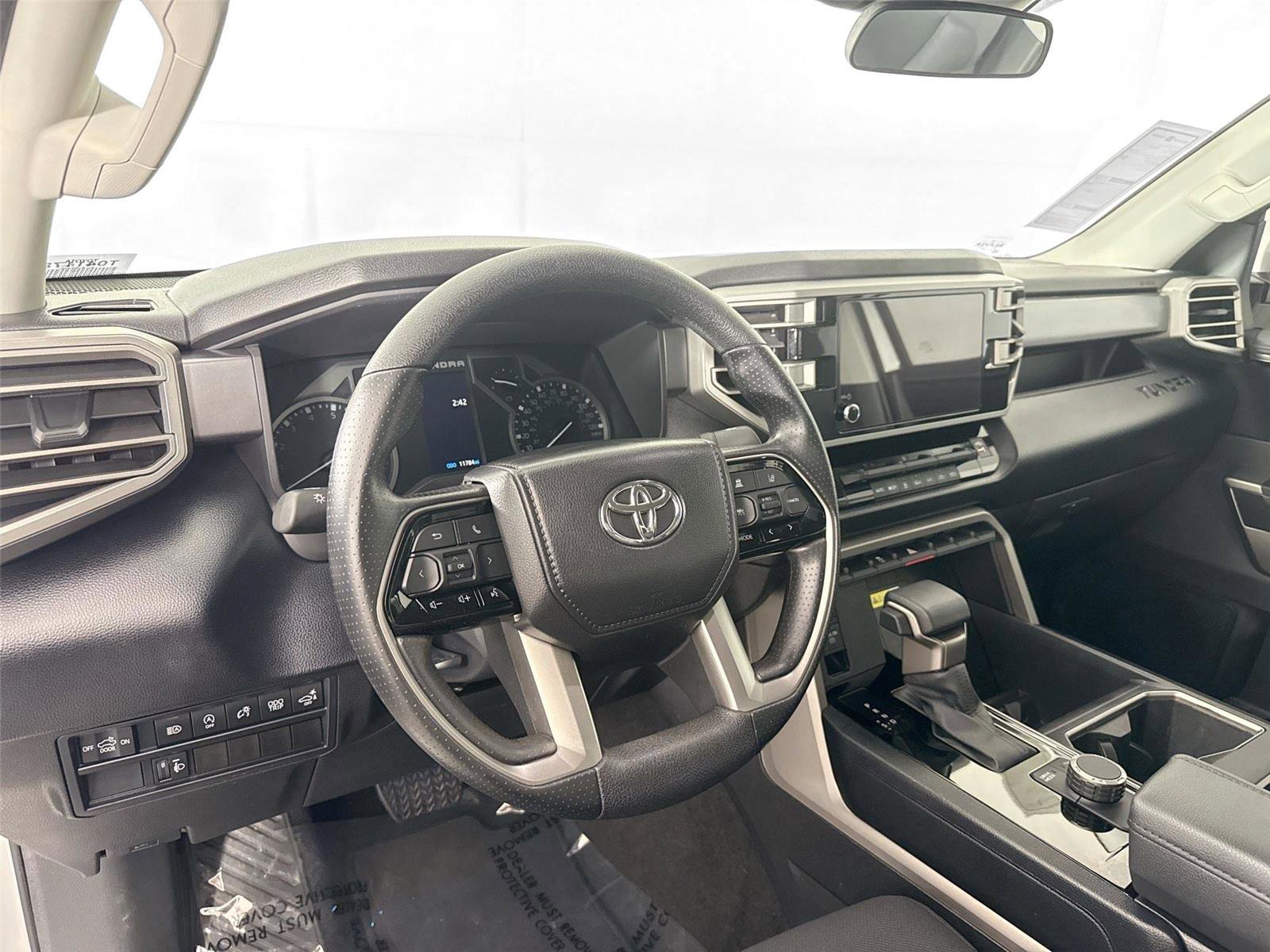 Used 2024 Toyota Tundra SR5 w/ SR5 Convenience Package RWD image 4