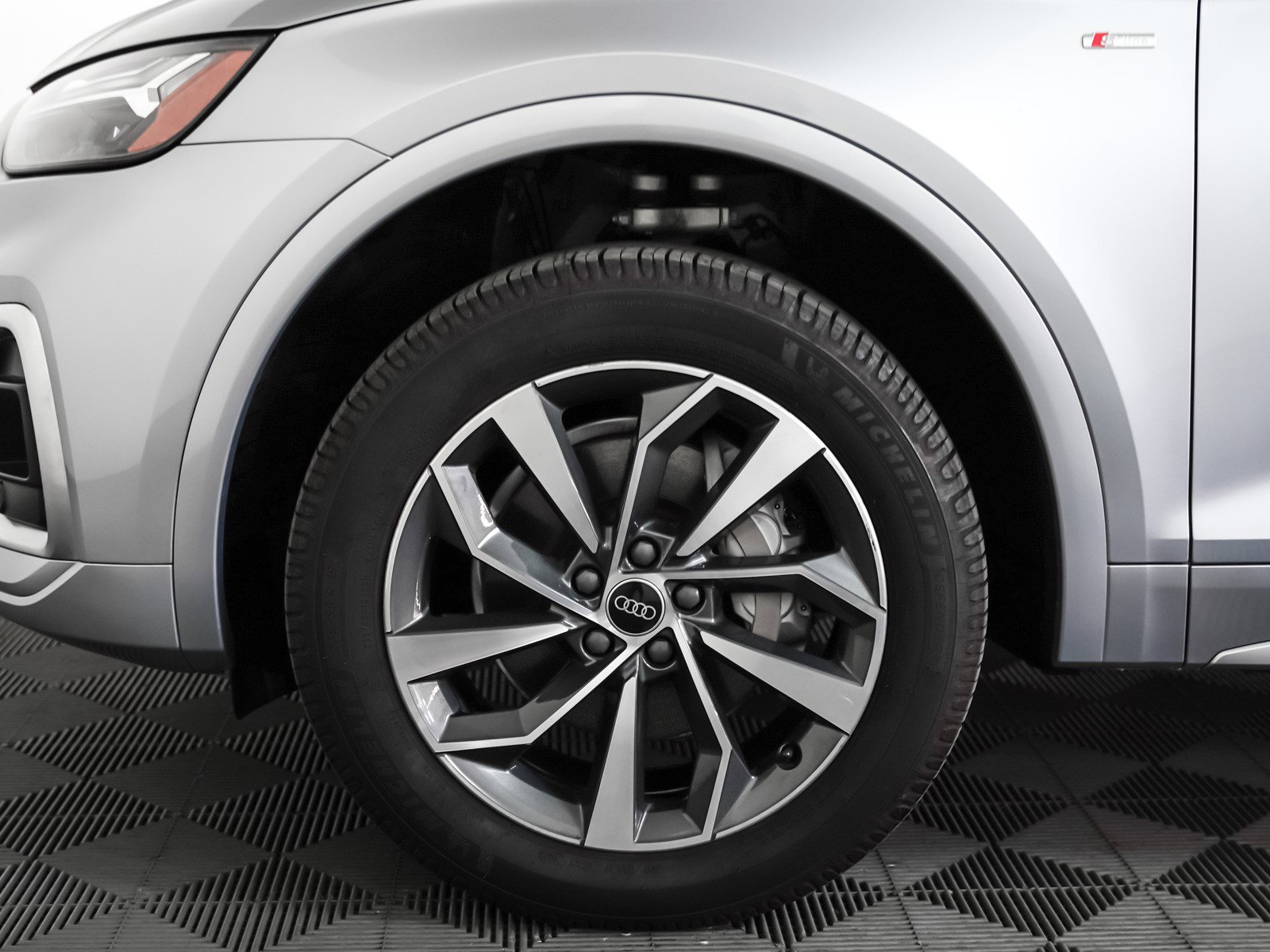 Certified 2023 Audi Q5 2.0T Premium Plus w/ Premium Plus Package image 6