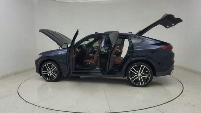 Used 2022 BMW X6 xDrive40i w/ Executive Package image 76