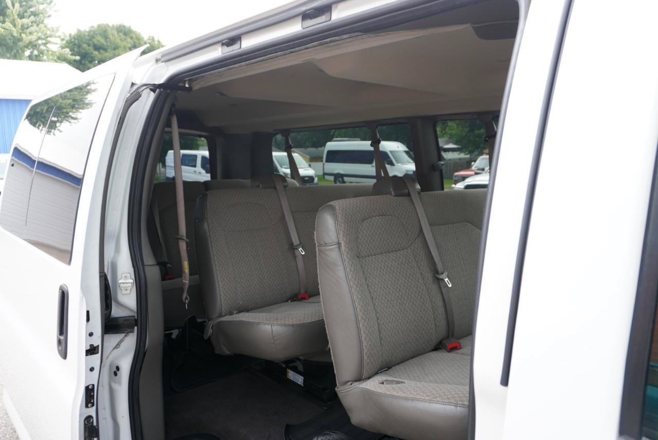 Used 2019 Chevrolet Express 3500 LT w/ LT Preferred Equipment Group RWD image 15