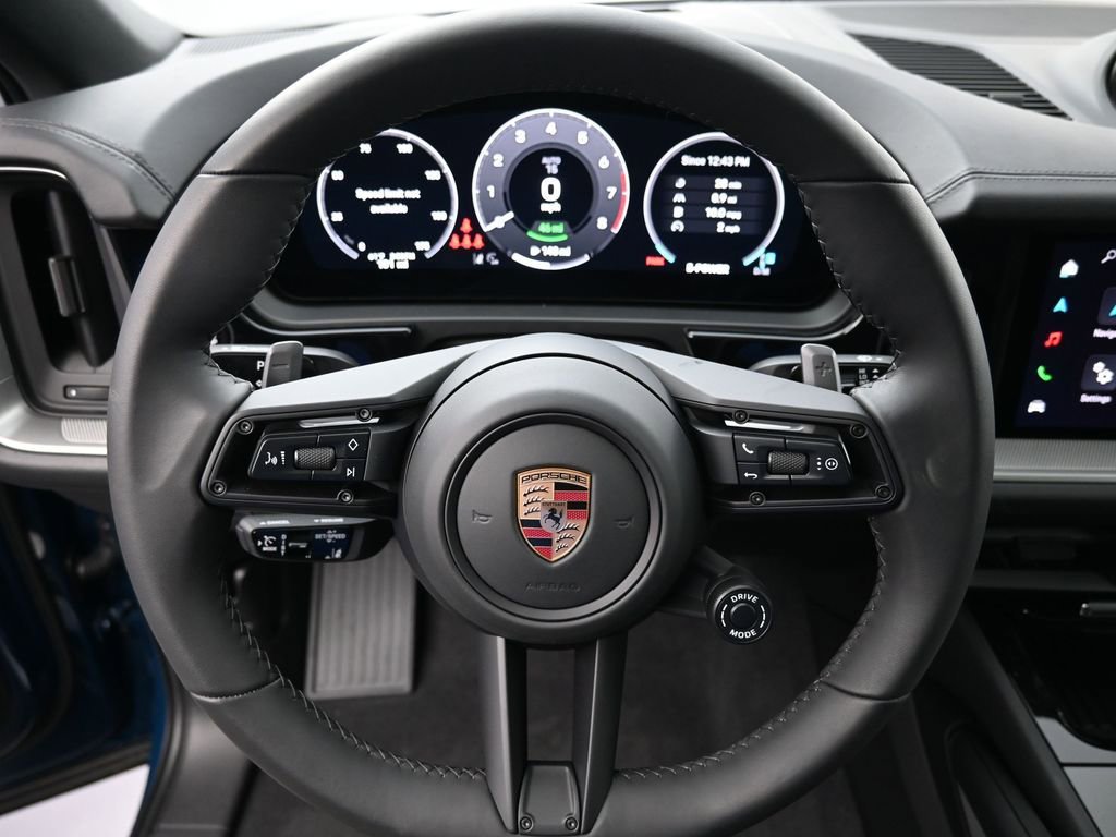 Certified 2025 Porsche Cayenne E-Hybrid Coupe AWD/4WD image 19