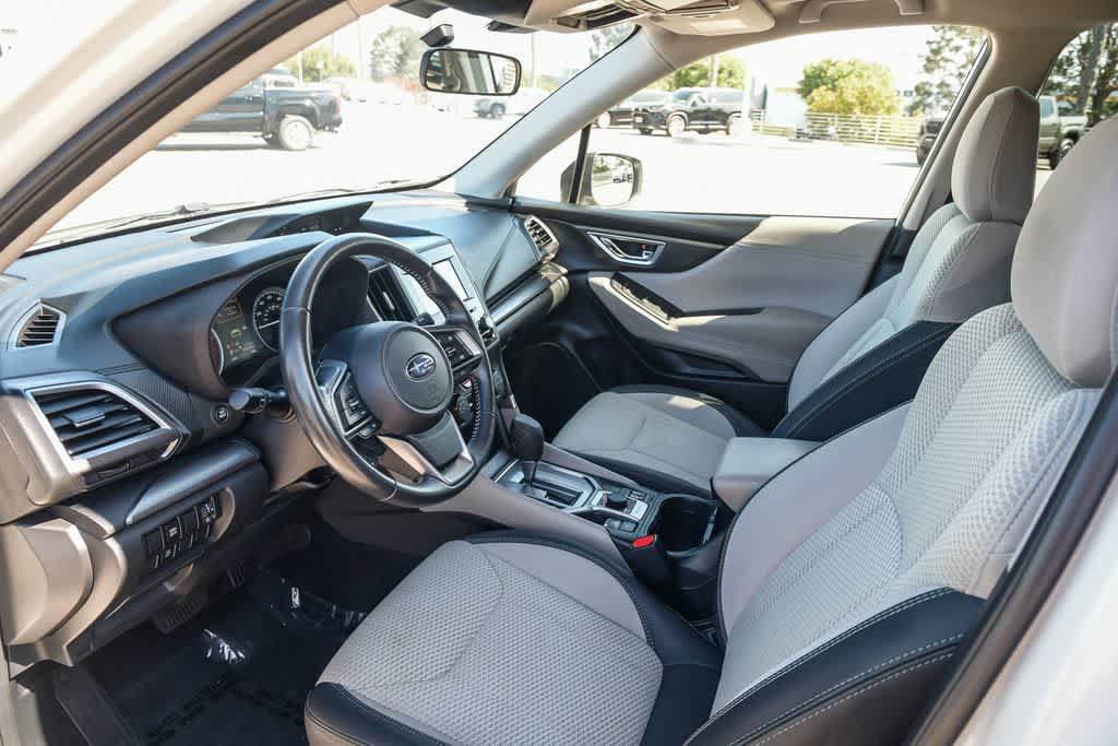 Used 2023 Subaru Forester Premium AWD/4WD image 16