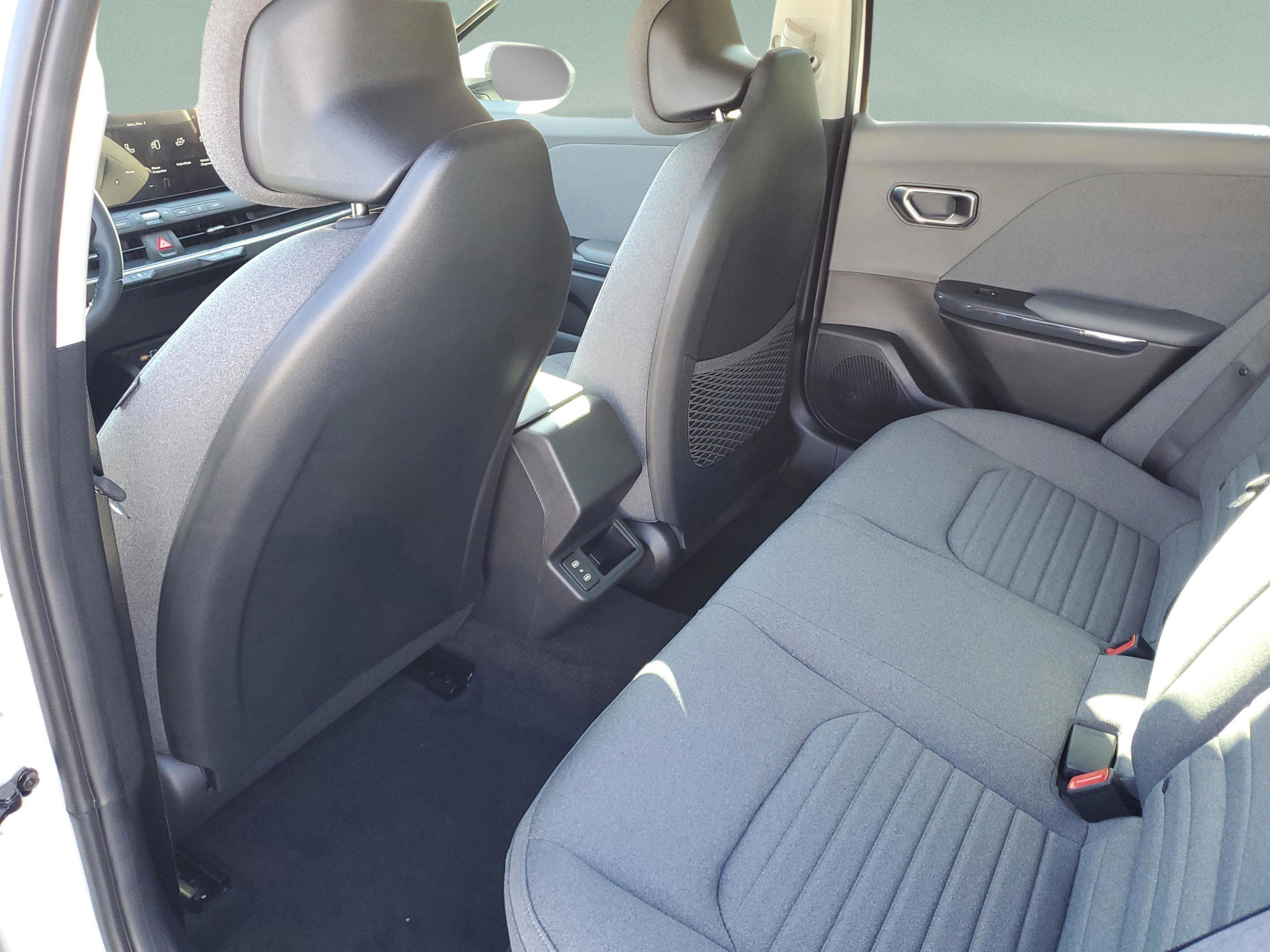 New 2025 Kia K4 EX image 21