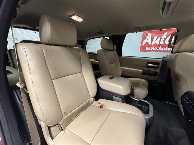 Used 2014 Toyota Sequoia Platinum AWD/4WD image 13