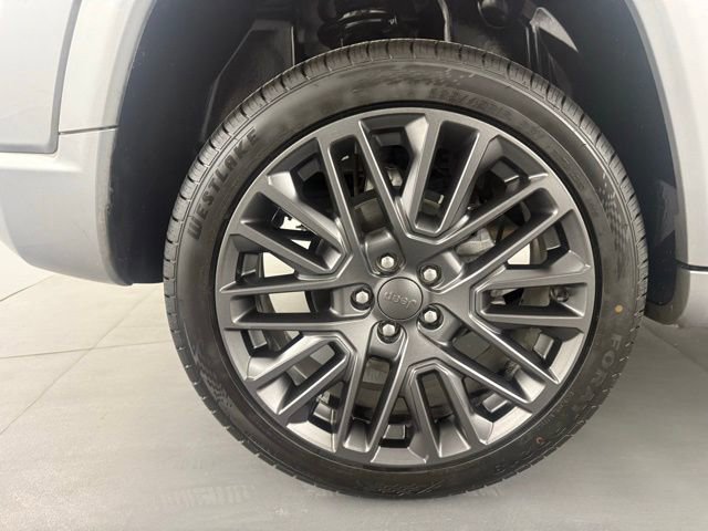 Used 2023 Jeep Compass Limited image 10