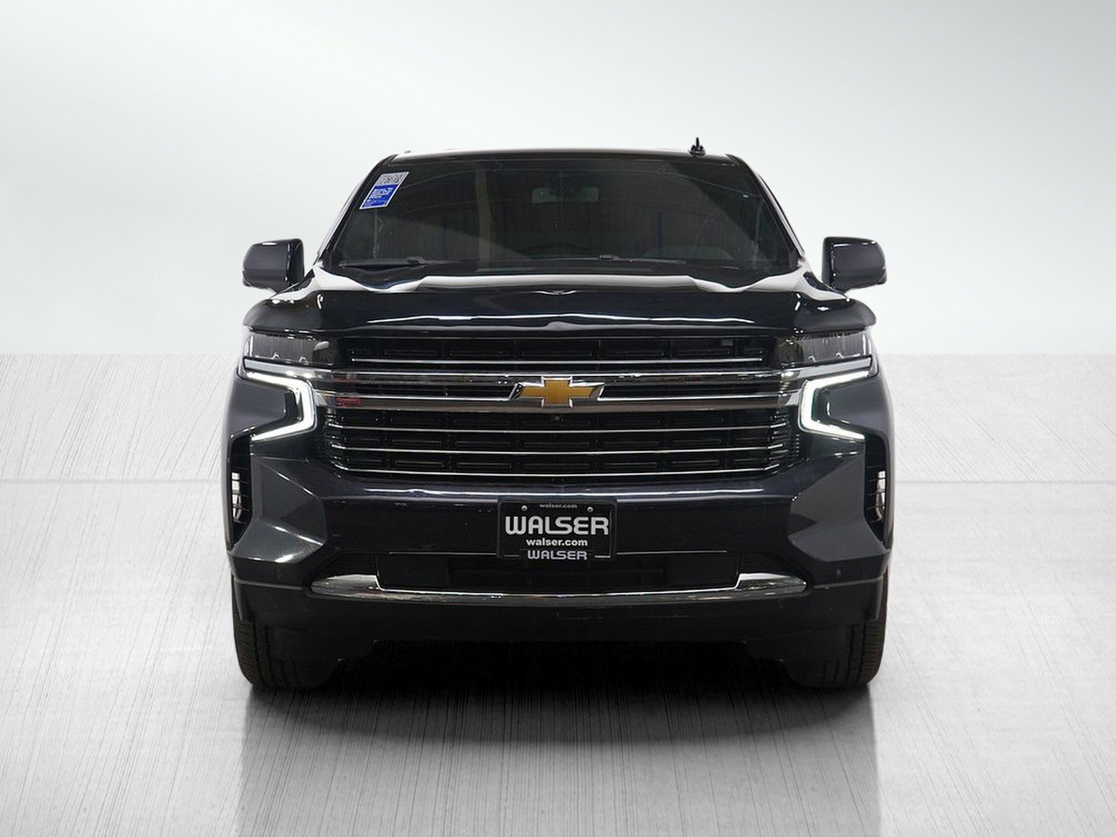 Used 2022 Chevrolet Suburban LT w/ Luxury Package image 8