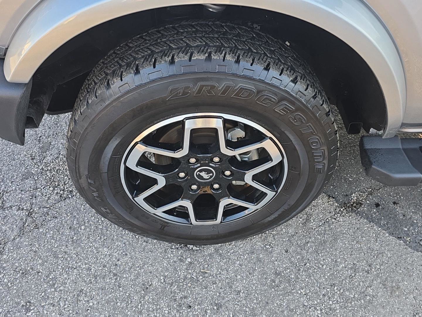 Used 2024 Ford Bronco Outer Banks image 32