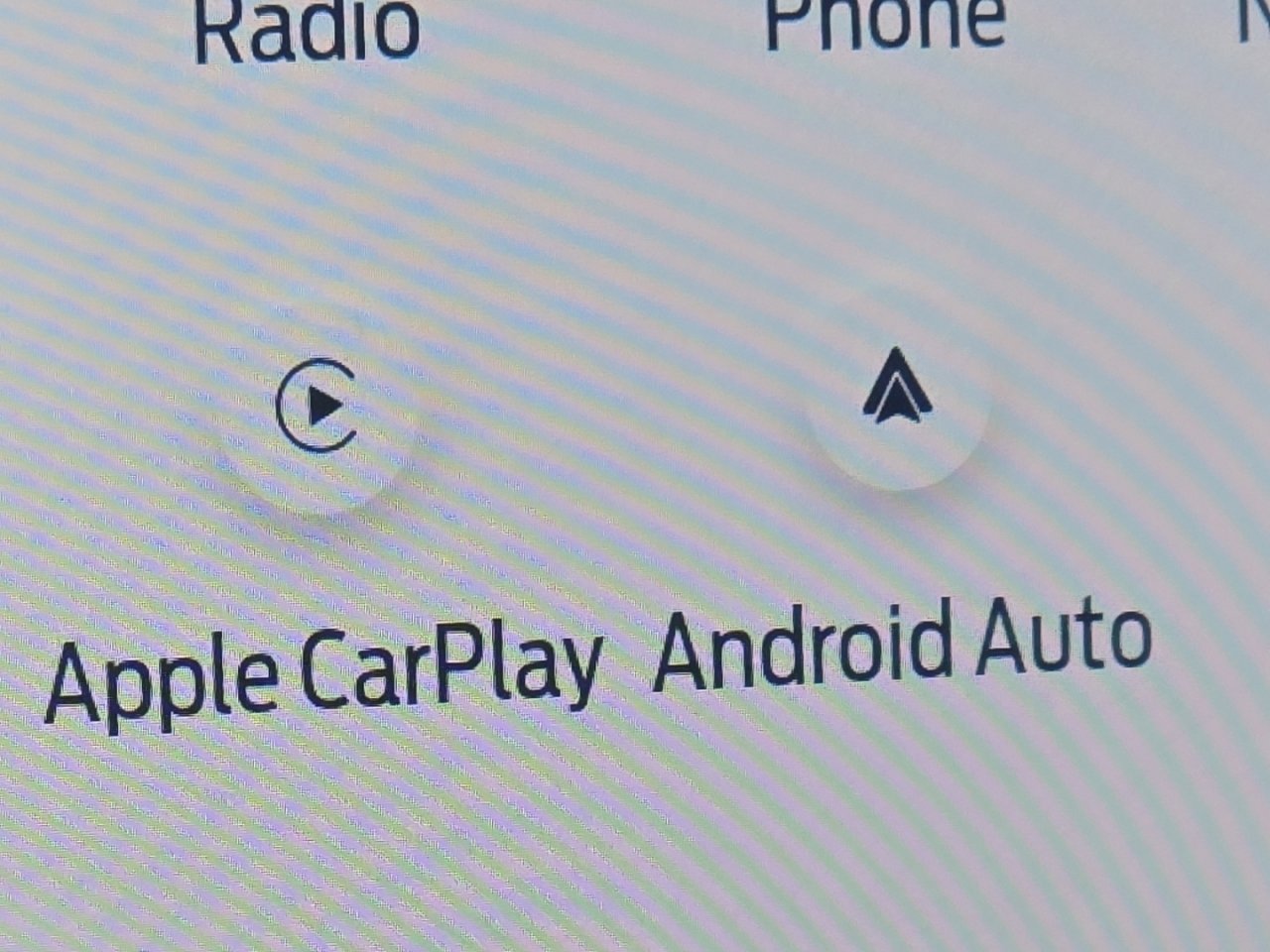 Used 2022 Ford Edge Titanium w/ Equipment Group 301A image 4