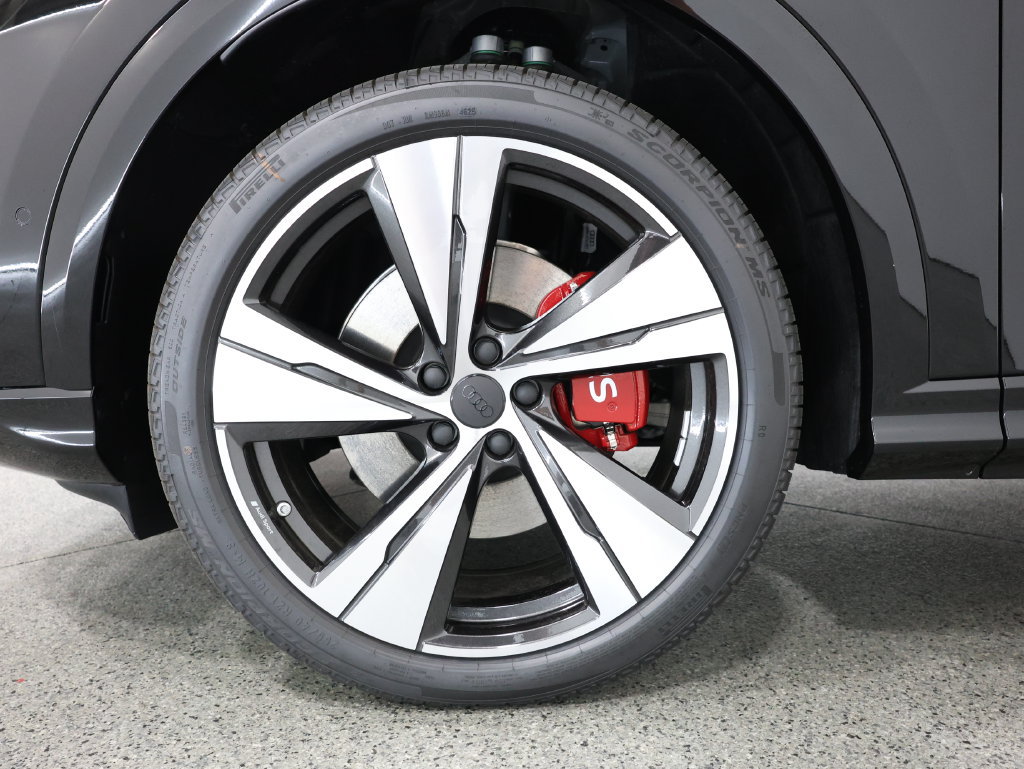 New 2026 Audi SQ5 Premium Plus AWD/4WD image 5