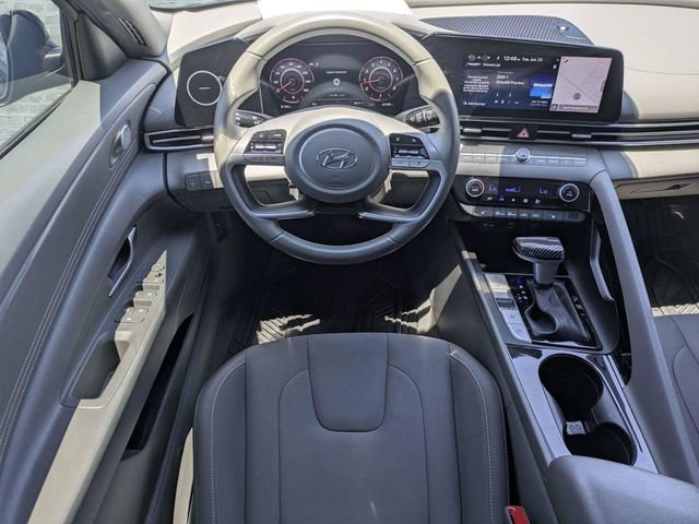 Used 2023 Hyundai Elantra SEL w/ Convenience Package FWD image 15