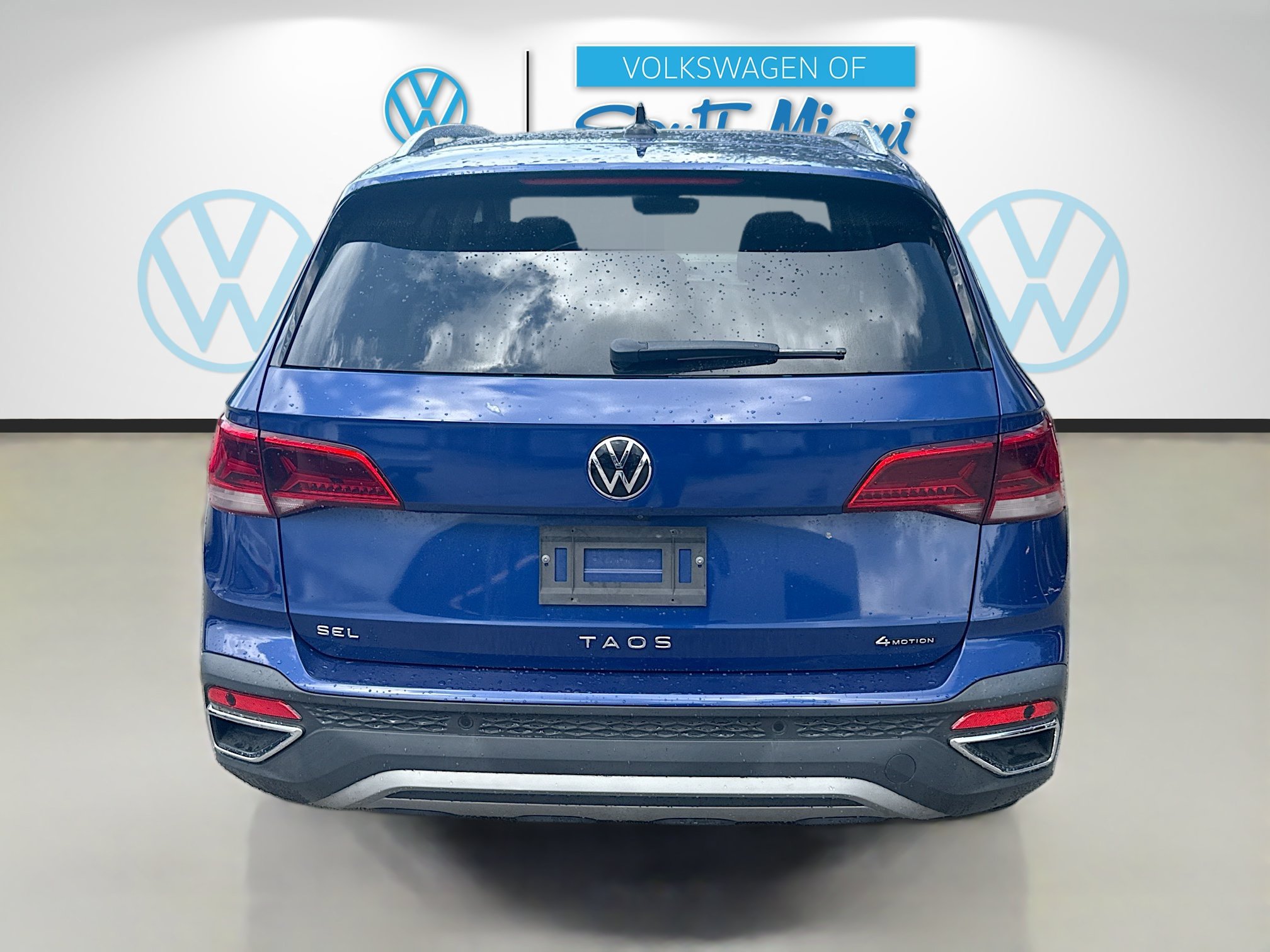Certified 2022 Volkswagen Taos SEL w/ Panoramic Sunroof Package AWD/4WD image 6