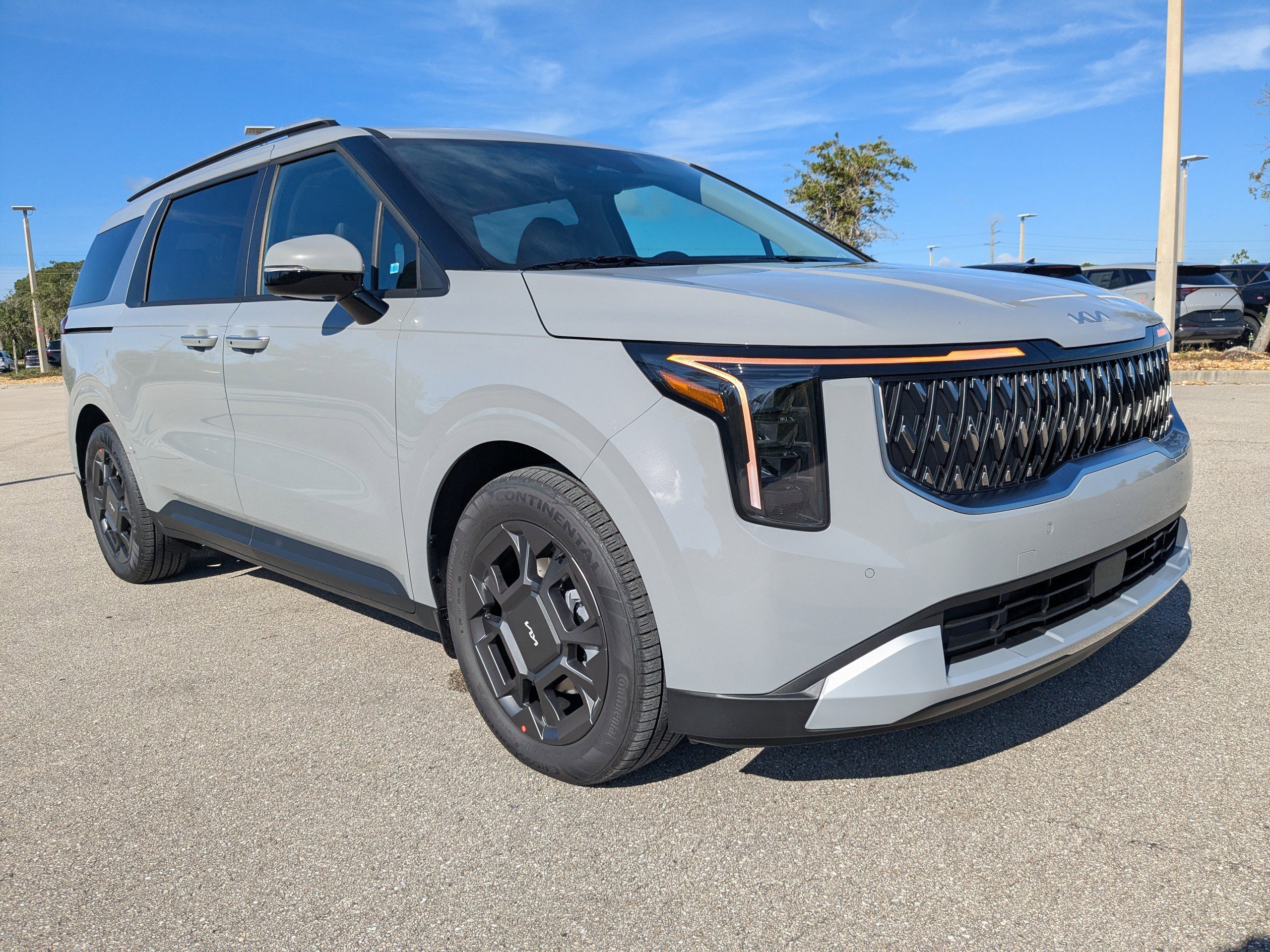 New 2026 Kia Carnival EX image 2