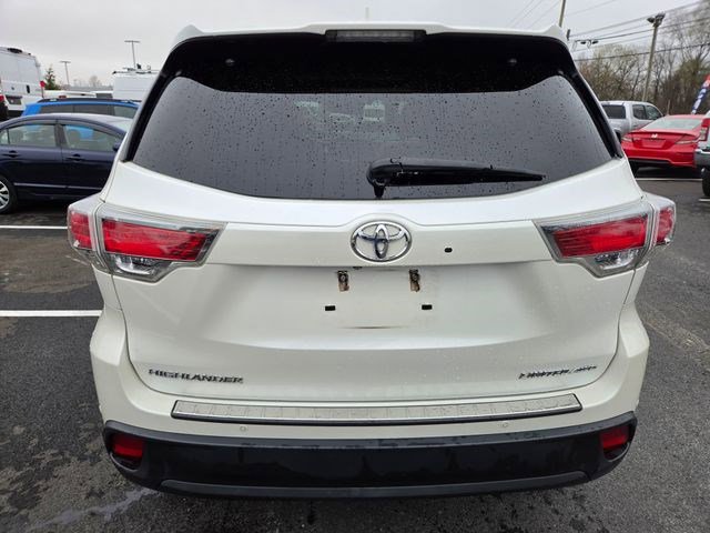 Used 2016 Toyota Highlander Limited Platinum image 14