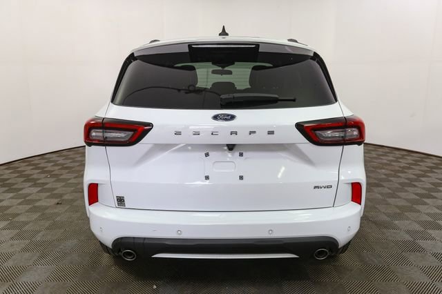 Used 2023 Ford Escape ST-Line w/ Tech Pack #1 AWD/4WD image 9
