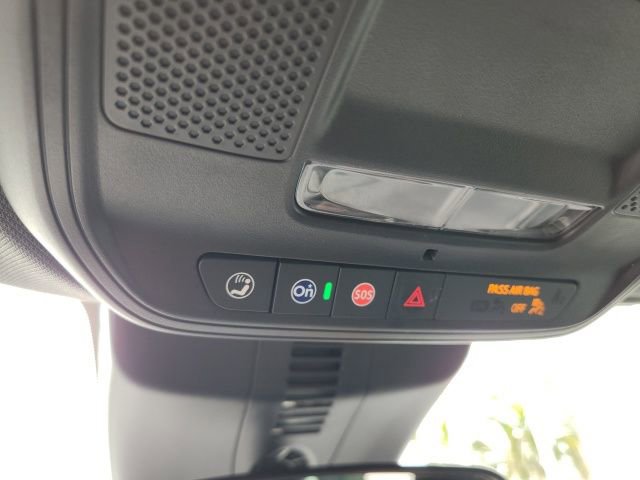 Used 2024 Chevrolet Traverse LS image 36