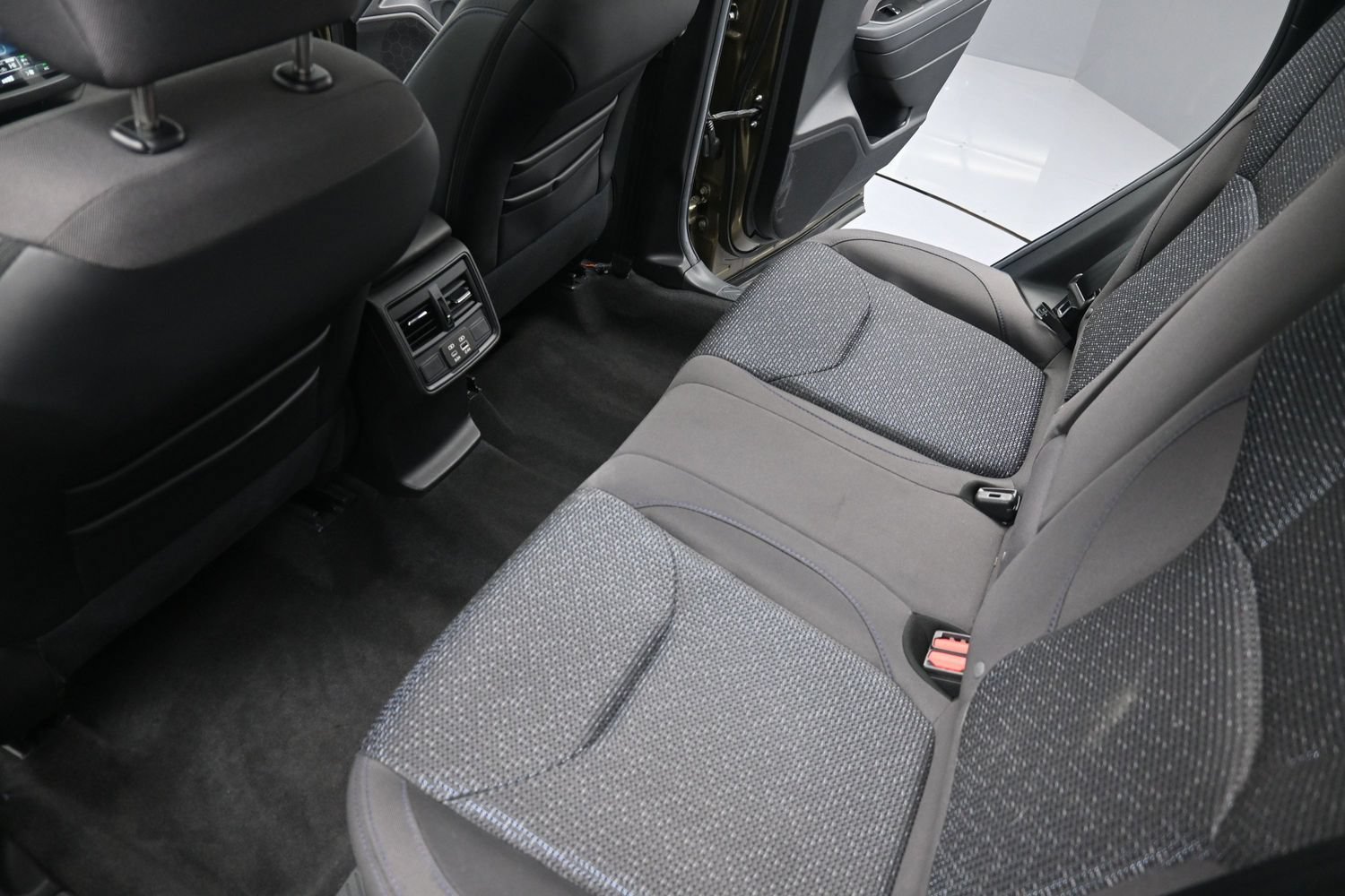Certified 2026 Subaru Forester Premium AWD/4WD image 38