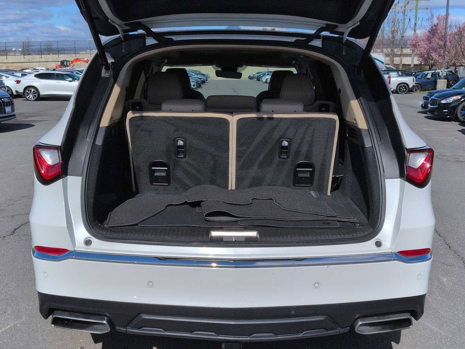 Used 2023 Acura MDX SH-AWD w/ Advance Package image 36