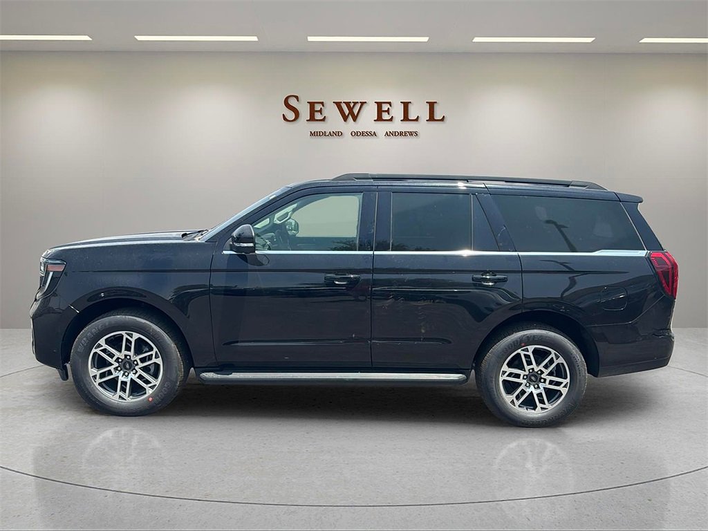 New 2025 Ford Expedition Active image 2