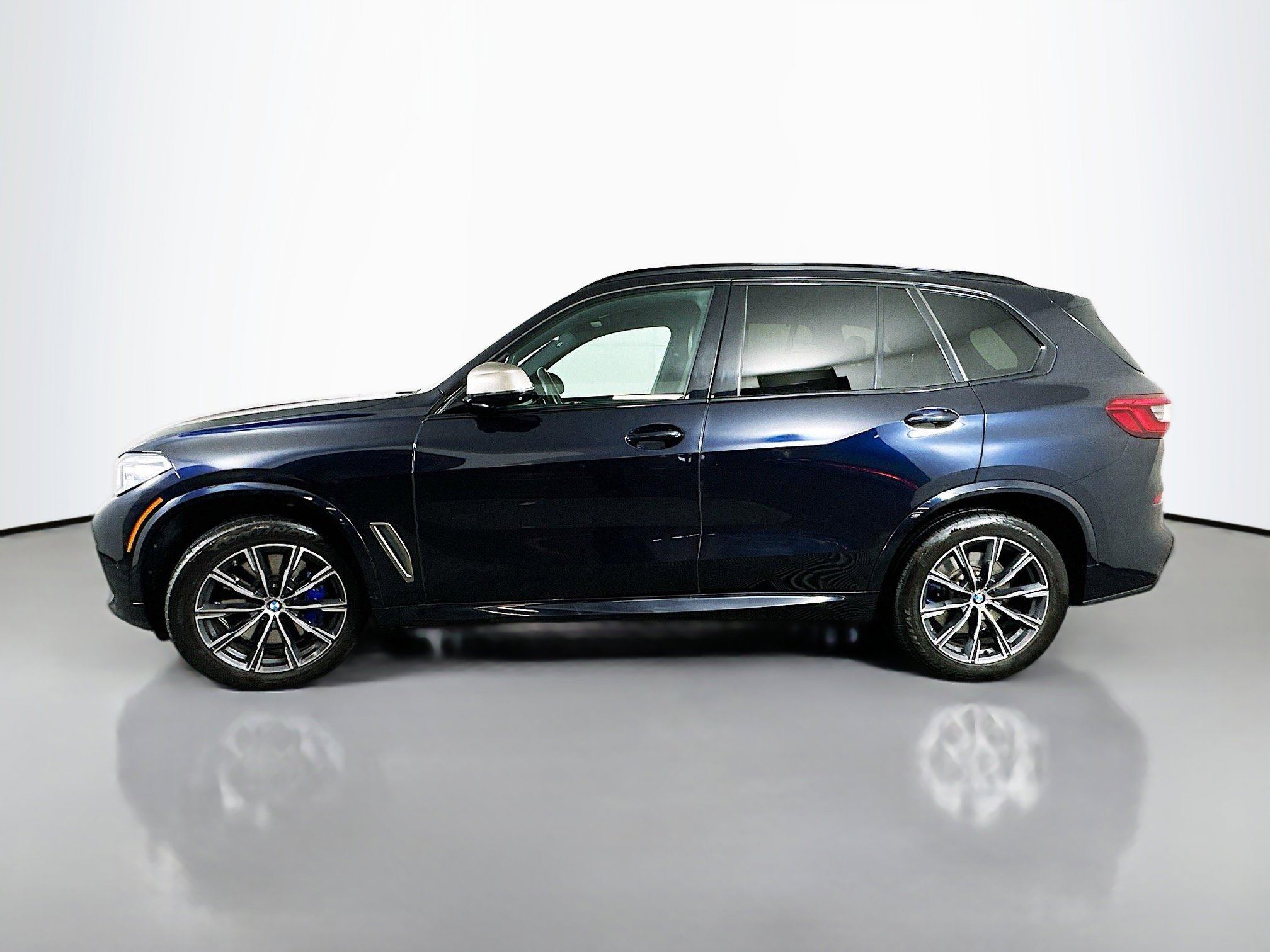 Used 2020 BMW X5 M50i w/ Executive Package AWD/4WD image 4