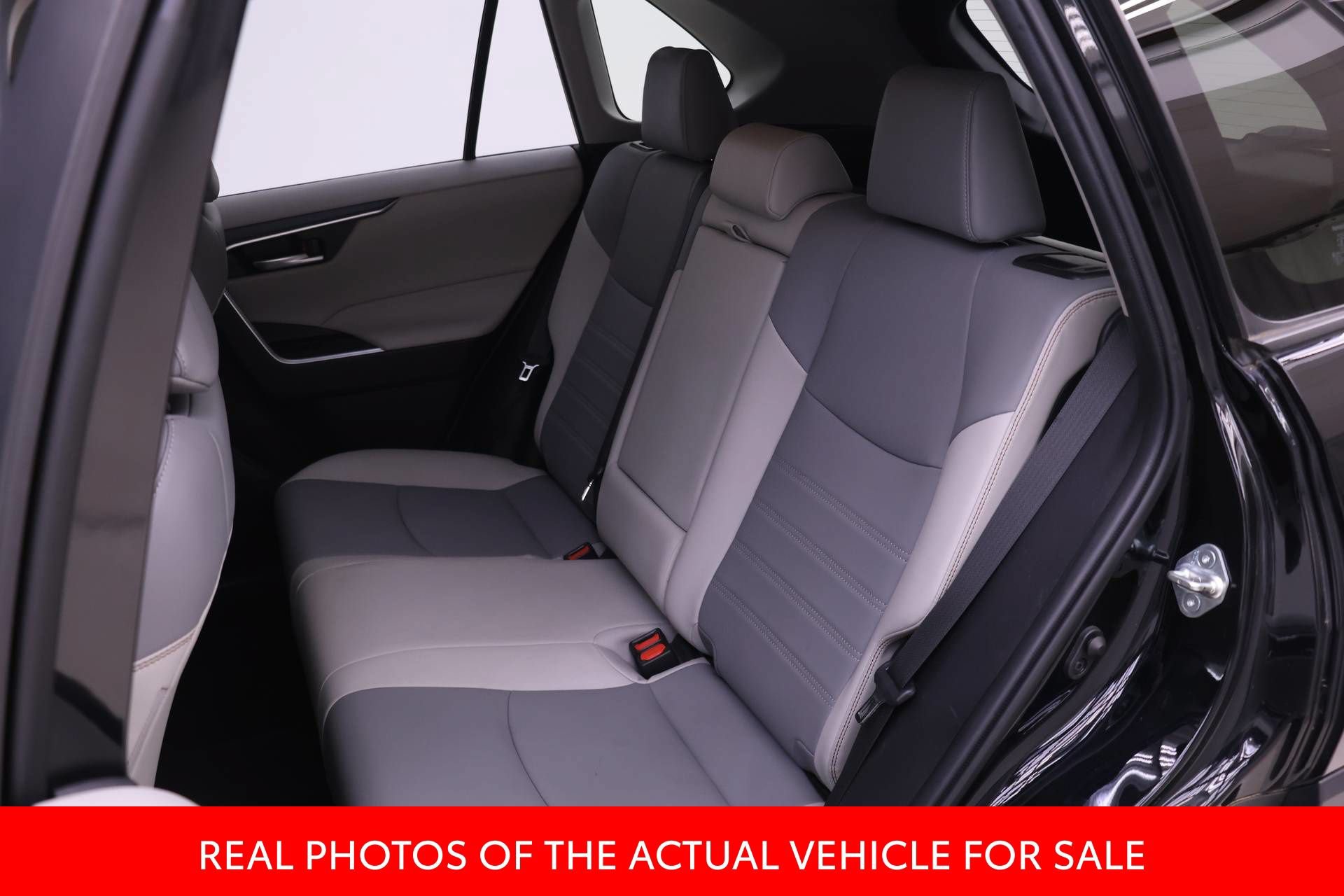 Certified 2019 Toyota RAV4 XLE Premium w/ Advanced Technology Package AWD/4WD image 10
