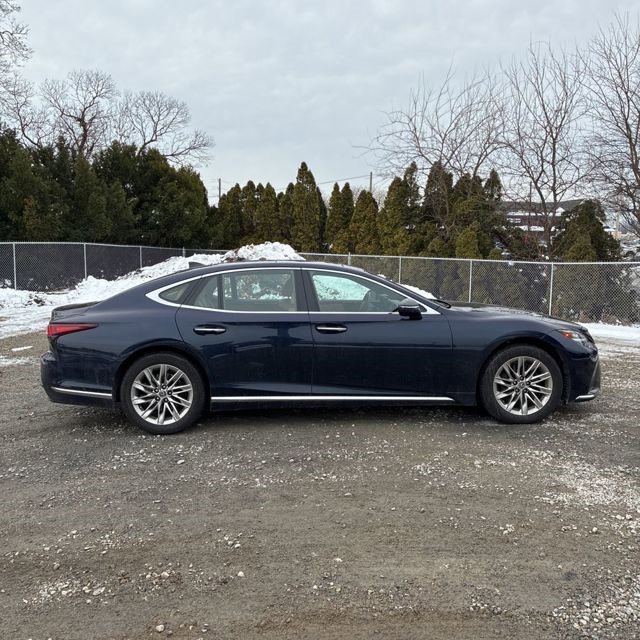 Used 2022 Lexus LS 500 AWD image 3