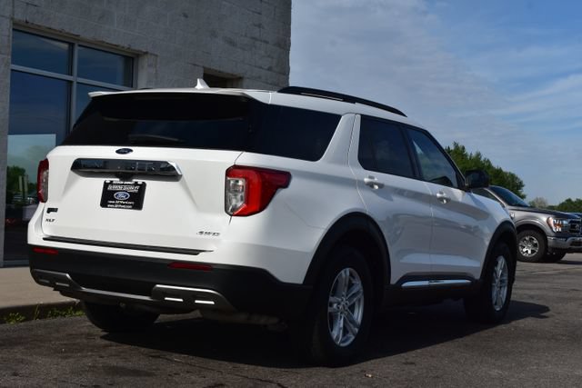 Used 2023 Ford Explorer XLT w/ Equipment Group 202A AWD/4WD image 15
