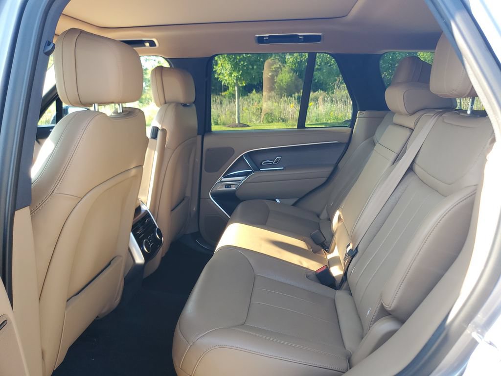 Used 2023 Land Rover Range Rover SE AWD/4WD image 26
