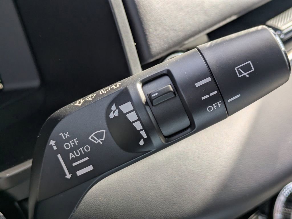 New 2026 Mitsubishi Outlander SE FWD image 30