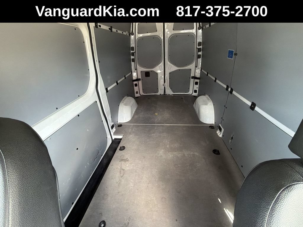 Used 2025 Mercedes-Benz Sprinter 2500 image 27
