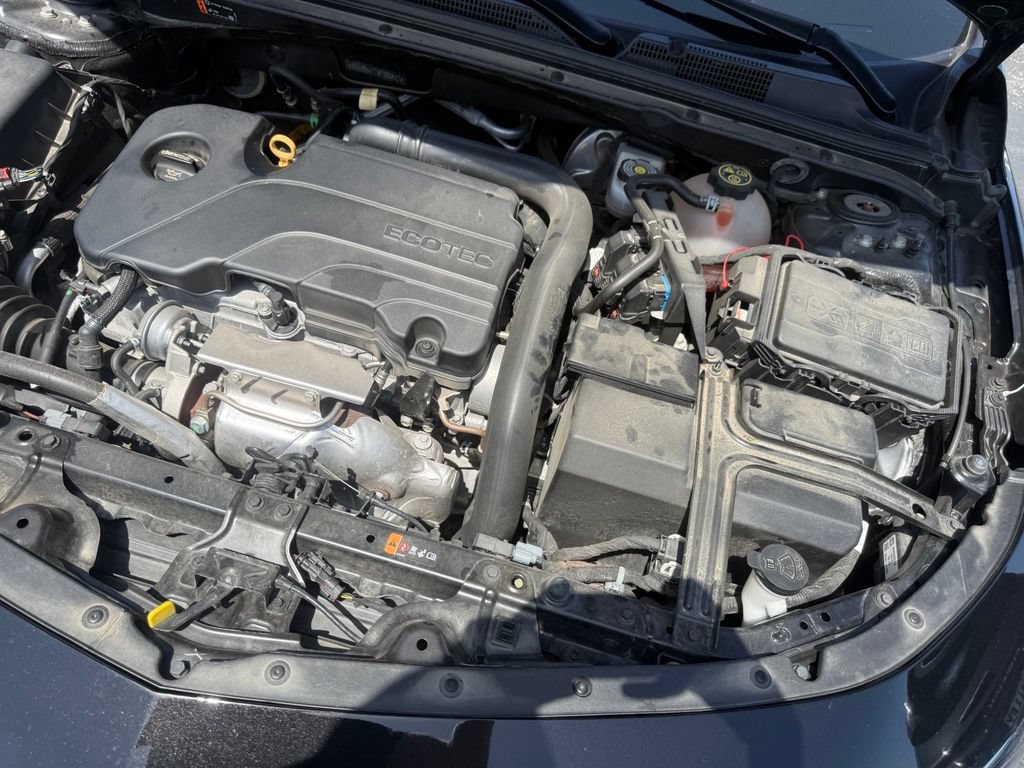 Used 2019 Chevrolet Malibu LT w/ Leather Package FWD image 50