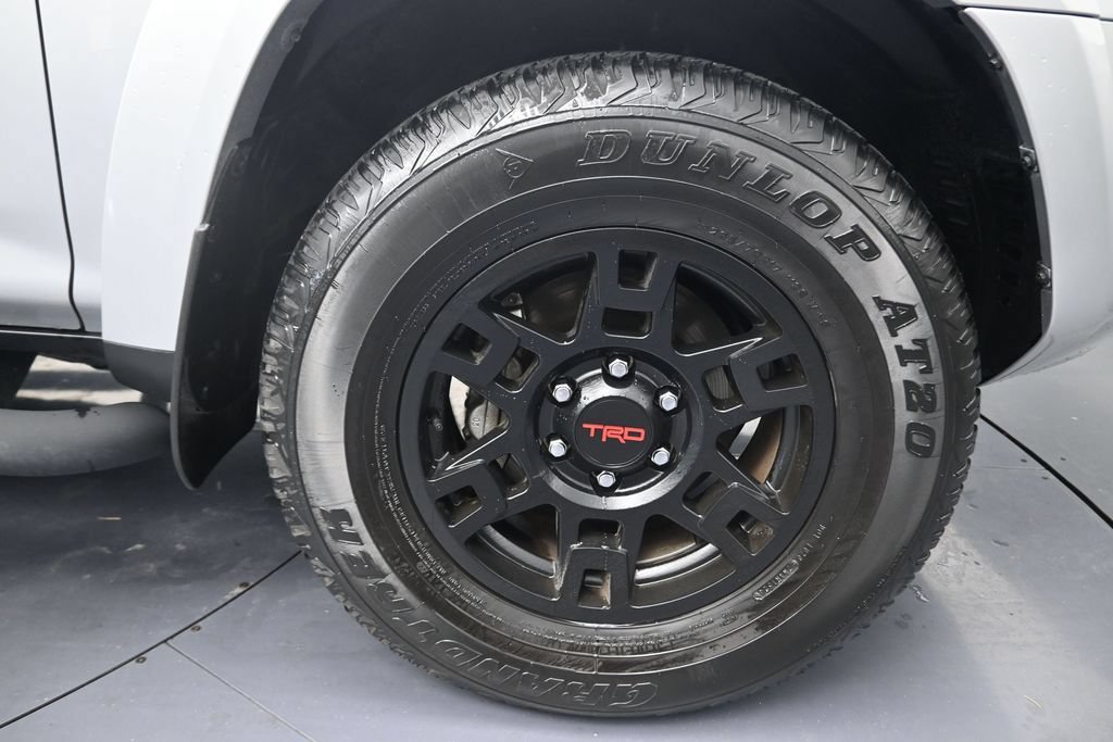 Used 2024 Toyota 4Runner SR5 RWD image 5