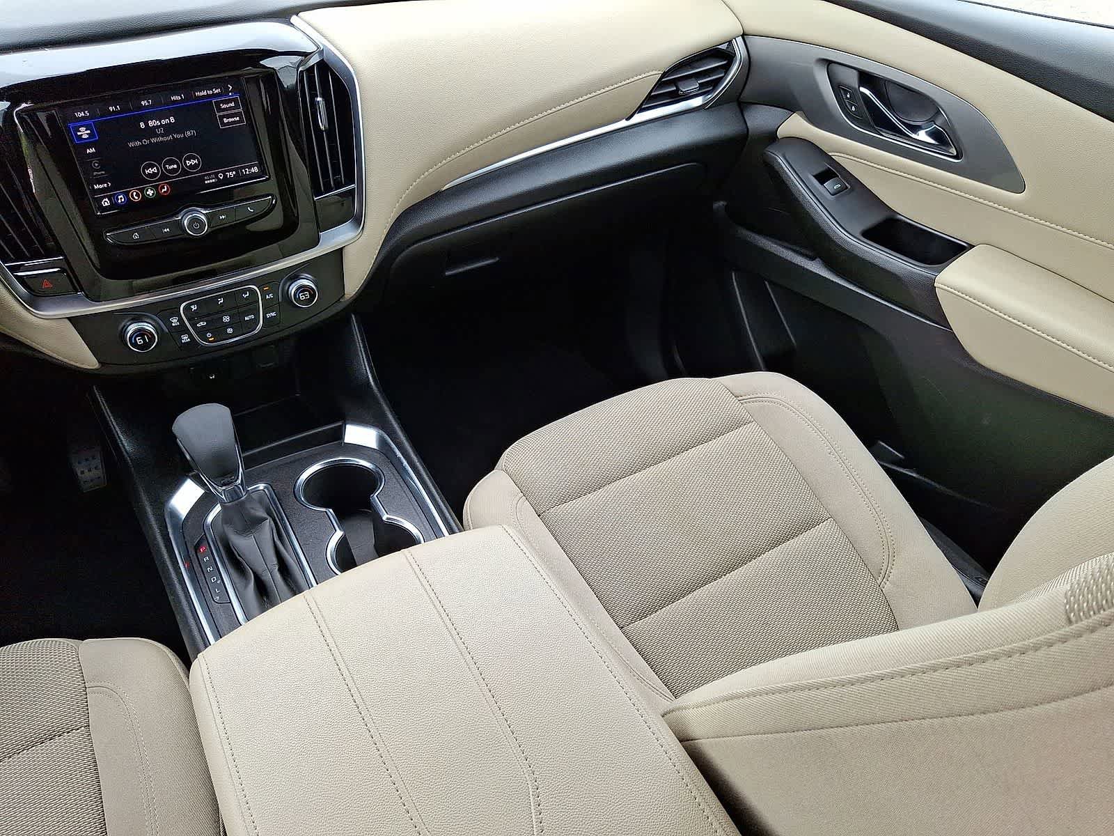 Used 2023 Chevrolet Traverse LS FWD image 12
