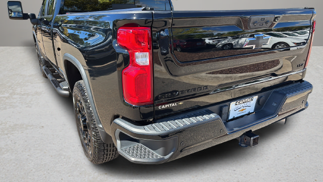Used 2022 Chevrolet Silverado 2500 LTZ w/ LTZ Plus Package AWD/4WD image 45