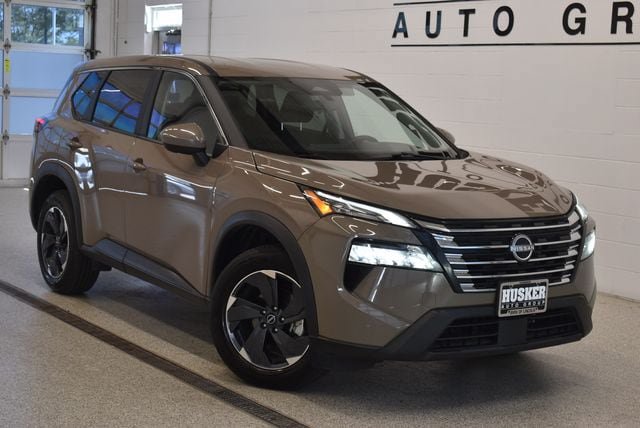 Used 2025 Nissan Rogue SV