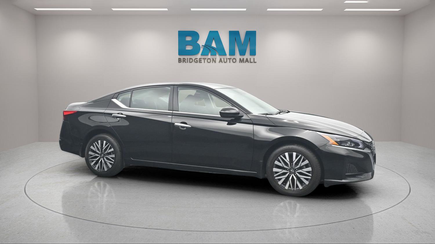 Used 2023 Nissan Altima 2.5 SV AWD/4WD image 1